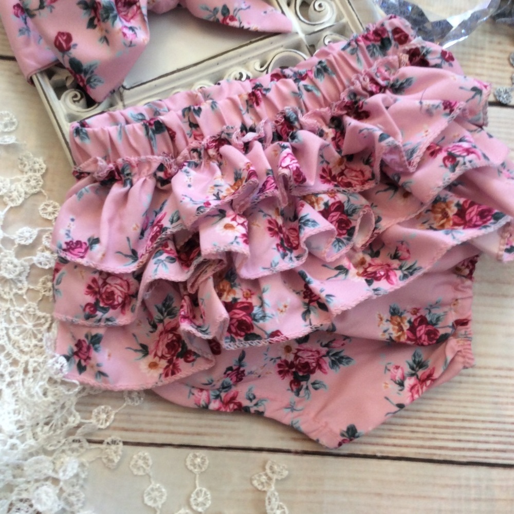 Boutique Baby Newborn Ruffle Bloomers & Headband - Picture 2 of 4